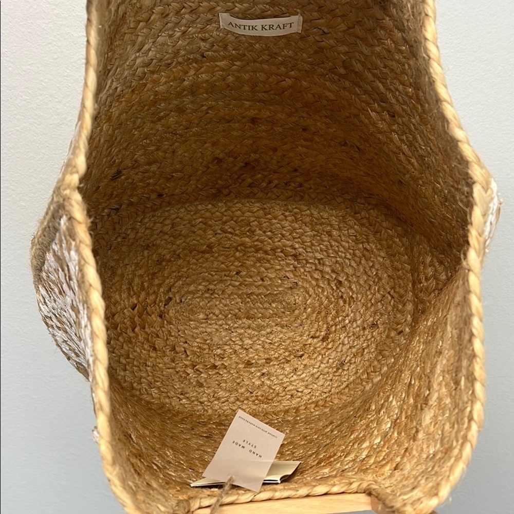 Antik Kraft | XL Jute Tote Bag ⚜️ w/ Wooden Handles - Picture 7 of 11